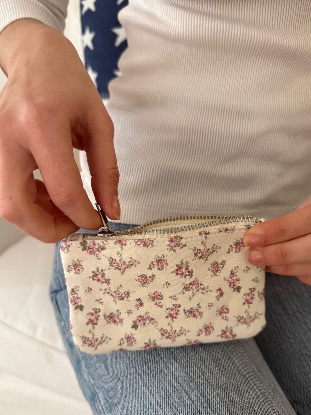 Brandy Melville Roses Coin purse pouch cream tan pink purple floral print